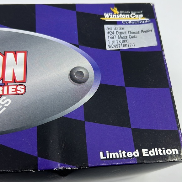 Limit Edition Jeff Gordon #24 Car Bank - Picture 9 of 9